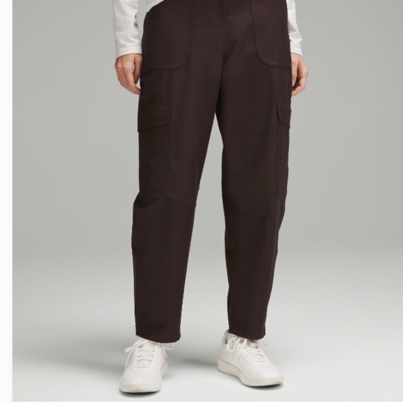 Lululemon high-waist baggy cargo pants NWT black - Picture 1 of 3